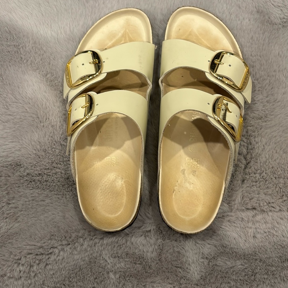 Cream Birkenstock sandals size 40